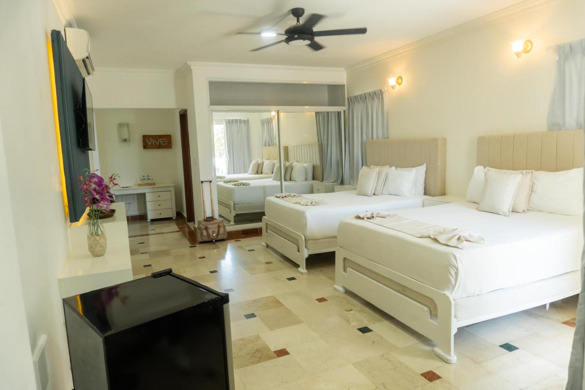 Green Coast Hotel ปุนตากานา ภายนอก รูปภาพ